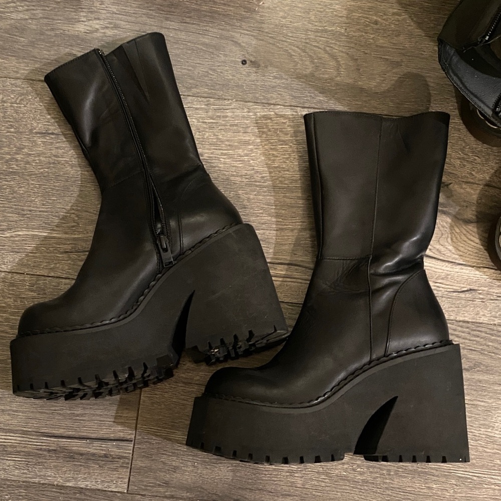 UNIF Black Chunky Platform Wedge Boots